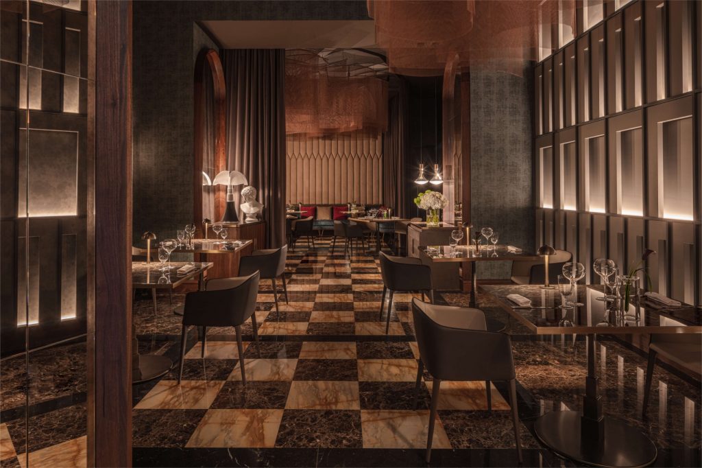 Vattani Elegant Italian Restaurant & Cocktail Bar: A Masterclass in Modern Roman Dining